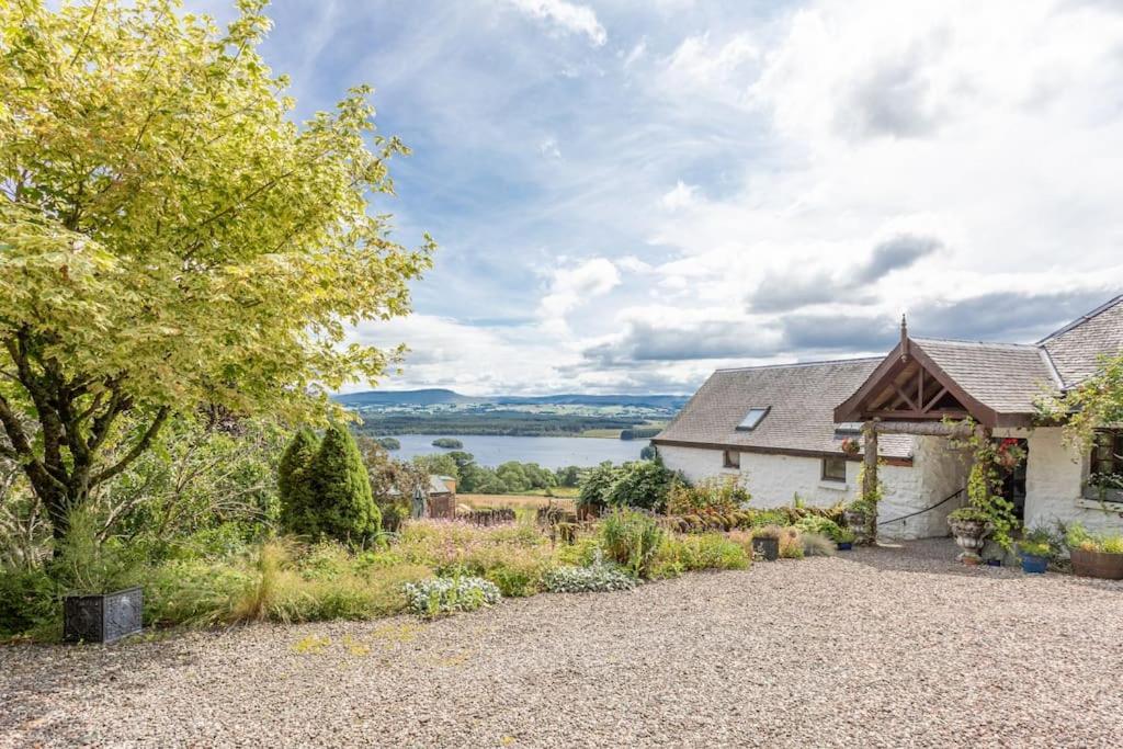 The Stable - Cottage With A Spectacular Lake View Port Of Menteith Exterior photo
